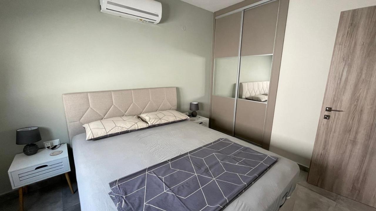 Asterias Apartment Néa Péramos Exterior foto